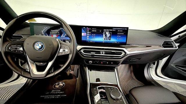 2023 BMW 3 Series 330e xDrive
