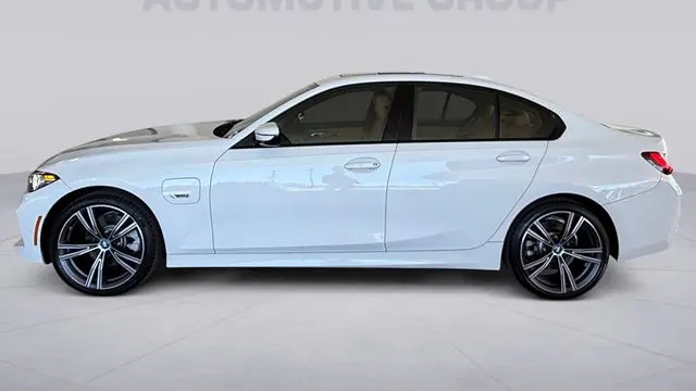 2023 BMW 3 Series 330e xDrive