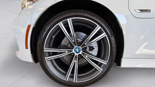 2023 BMW 3 Series 330e xDrive