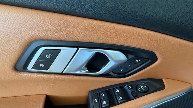2023 BMW 3 Series 330e xDrive
