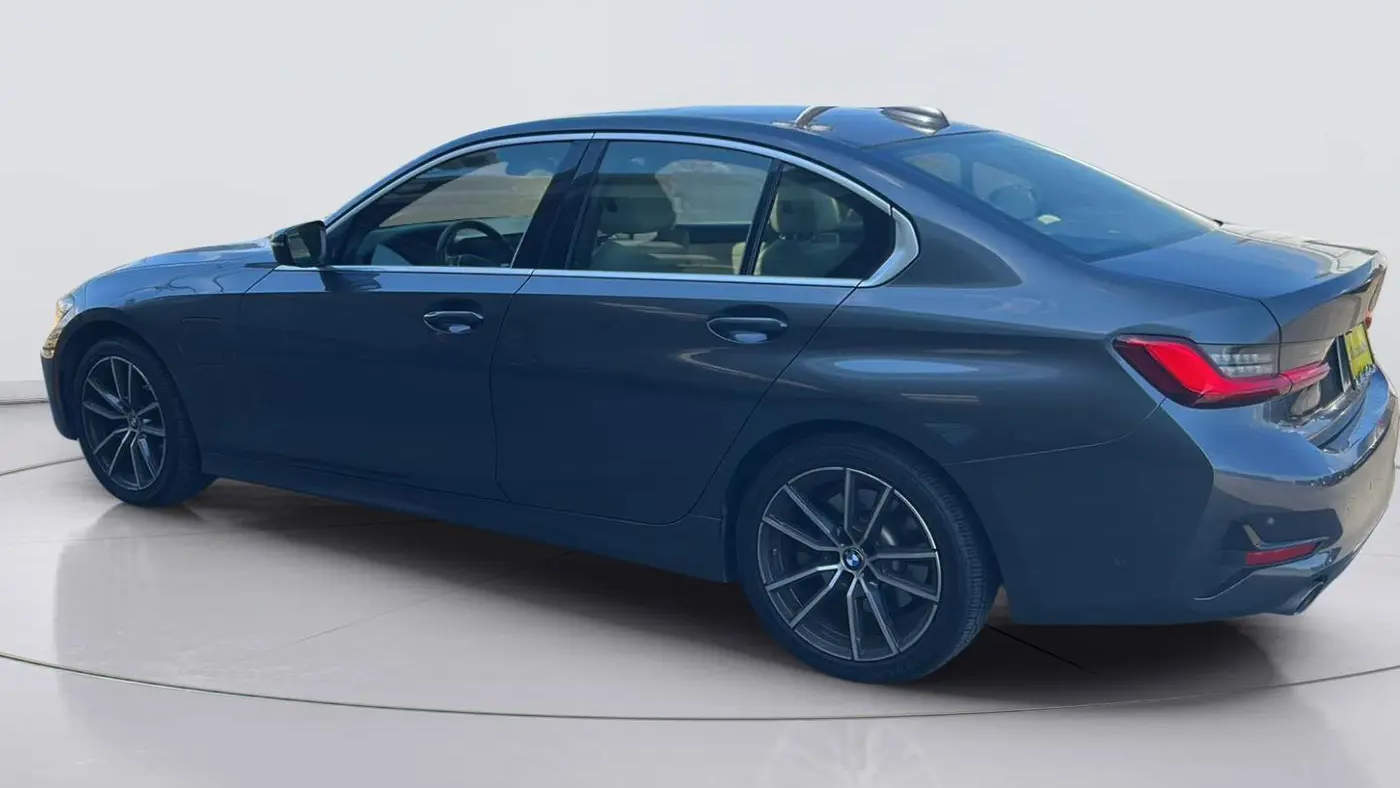 2021 BMW 3 Series 330e