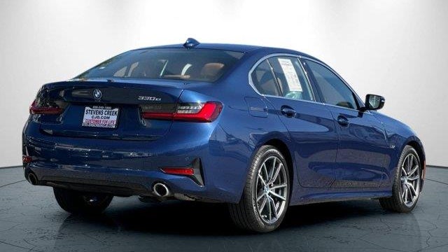 2022 BMW 3 Series 330e