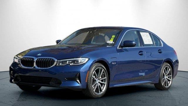 2022 BMW 3 Series 330e