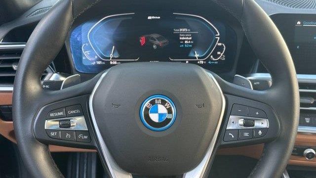 2022 BMW 3 Series 330e