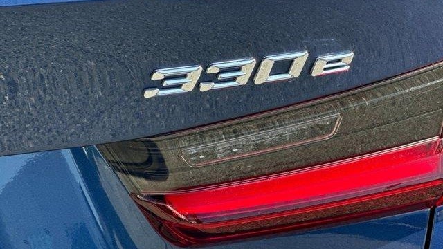 2022 BMW 3 Series 330e