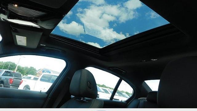 2021 BMW 3 Series 330e xDrive