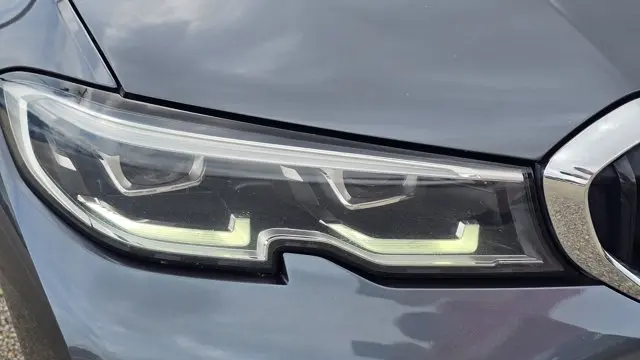 2022 BMW 3 Series 330e xDrive