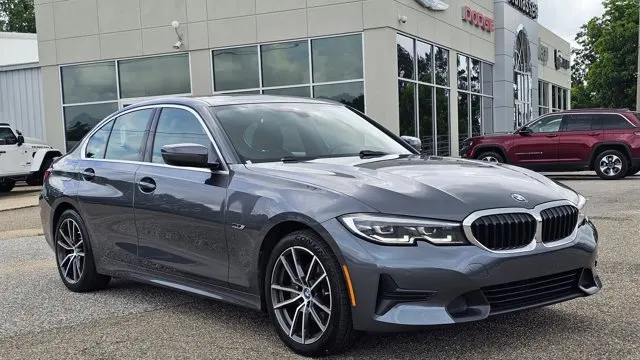 2022 BMW 3 Series 330e xDrive
