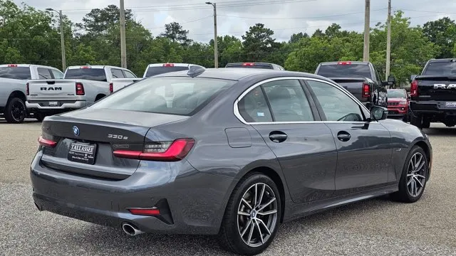 2022 BMW 3 Series 330e xDrive