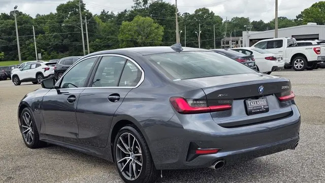 2022 BMW 3 Series 330e xDrive