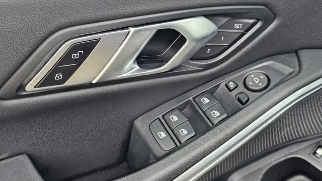 2022 BMW 3 Series 330e xDrive