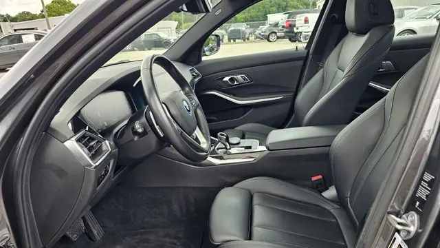 2022 BMW 3 Series 330e xDrive