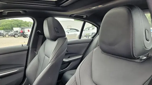 2022 BMW 3 Series 330e xDrive