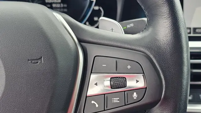 2022 BMW 3 Series 330e xDrive