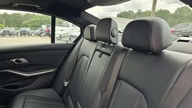 2022 BMW 3 Series 330e xDrive