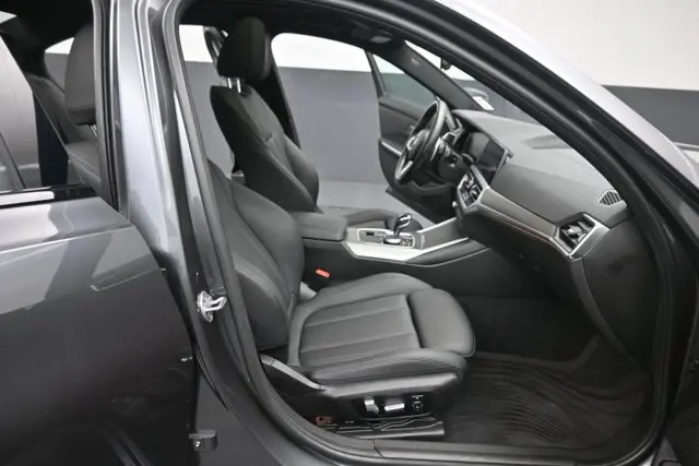 2021 BMW 330i - $23,998