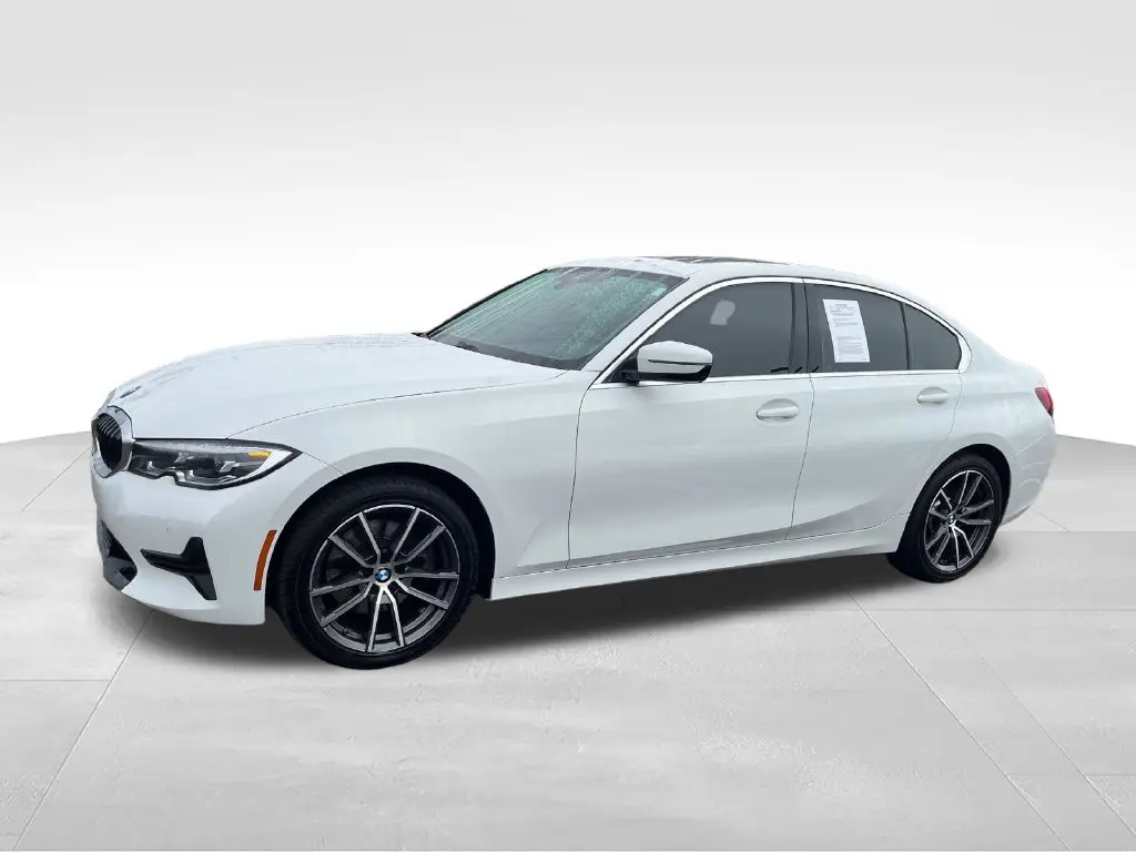 2022 BMW 330i - $27,400