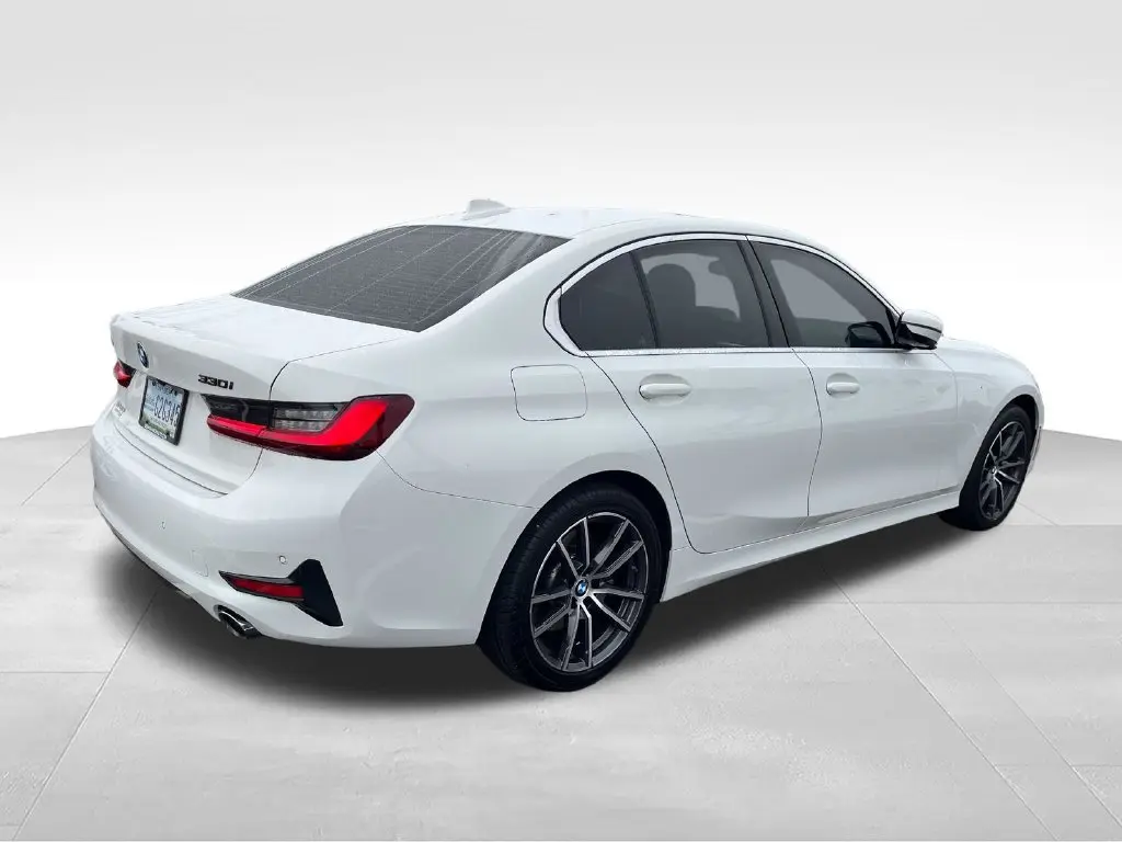 2022 BMW 330i - $27,400