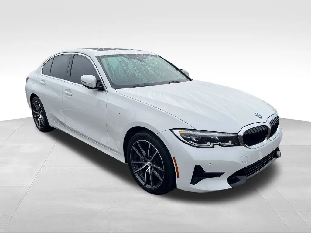 2022 BMW 330i - $27,400
