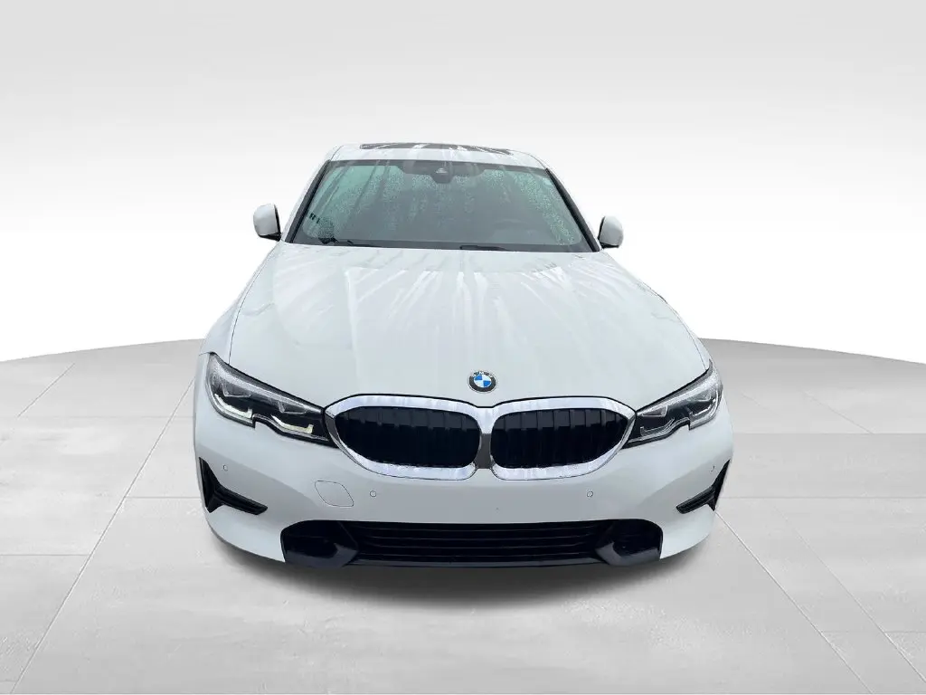 2022 BMW 330i - $27,400