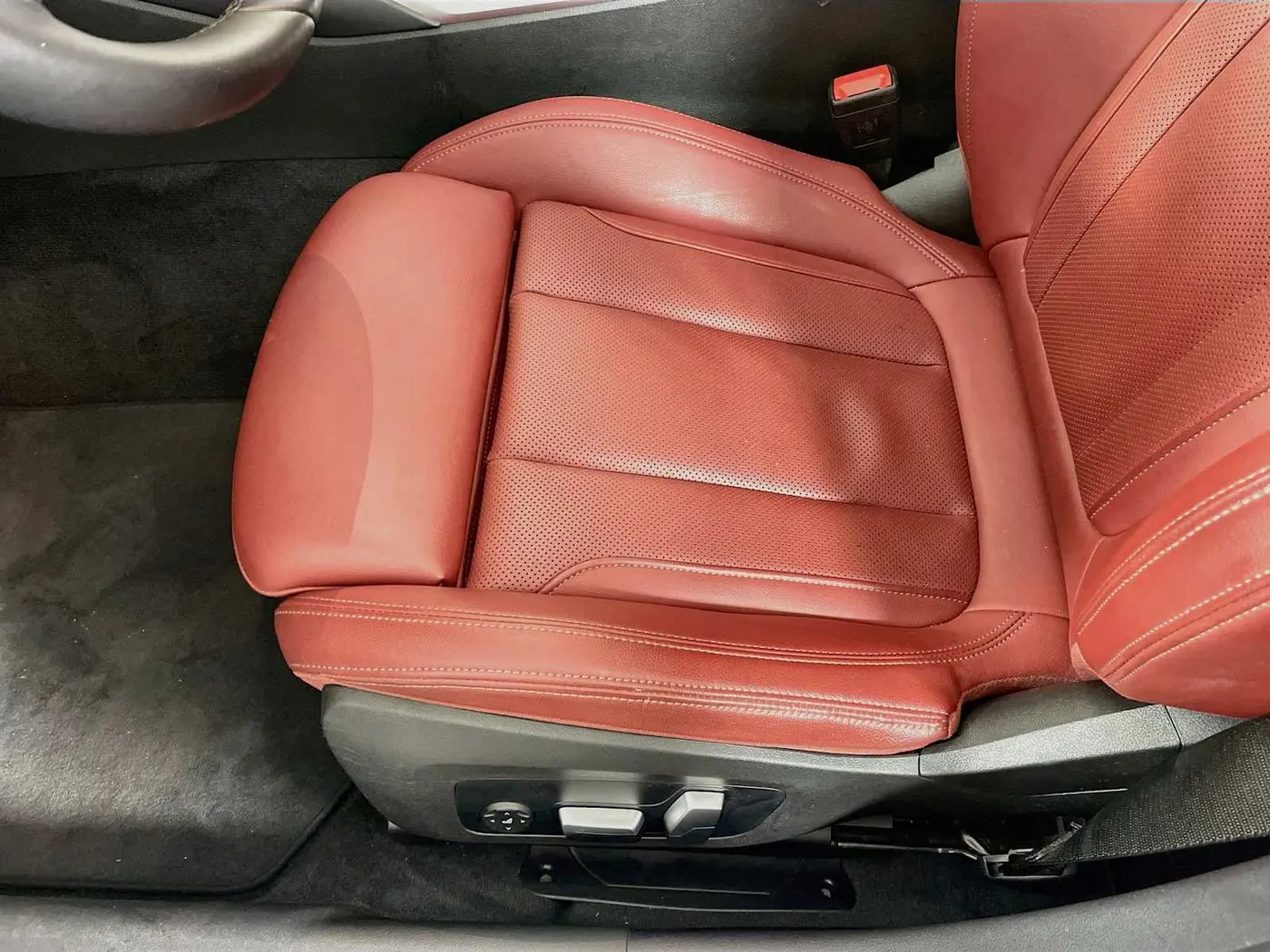 2022 BMW 330i - $29,995