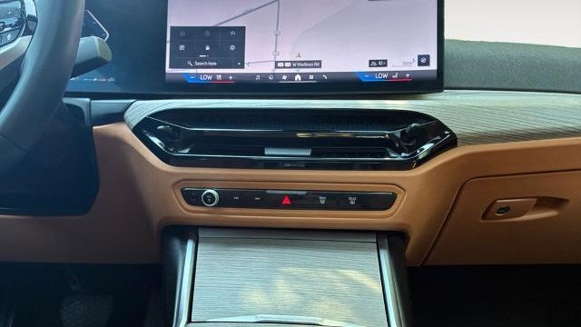 2025 BMW 3 Series 330i