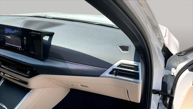 2025 BMW 3 Series 330i