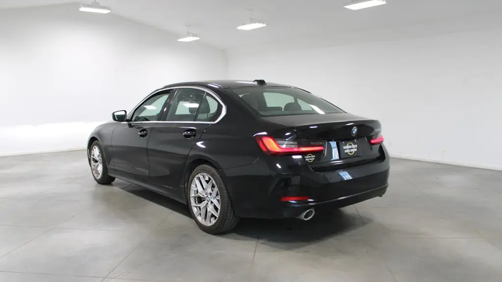 2025 BMW 3 Series 330i