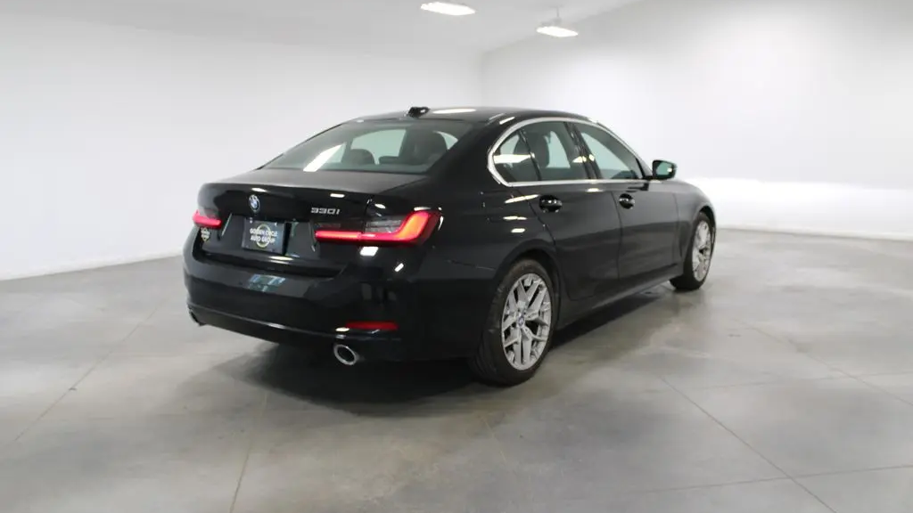 2025 BMW 3 Series 330i