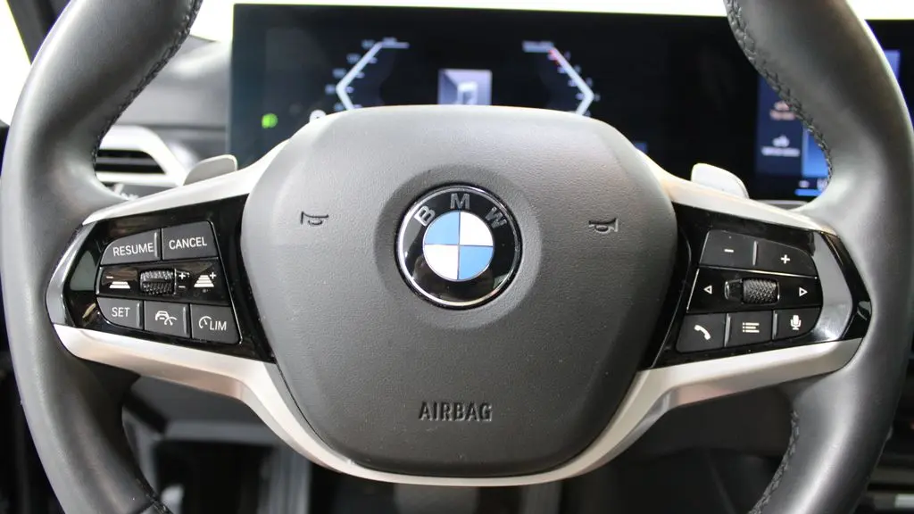 2025 BMW 3 Series 330i