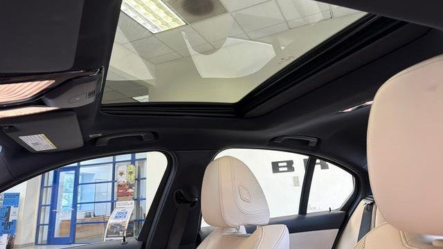 2026 BMW 3 Series 330i