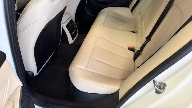 2026 BMW 3 Series 330i