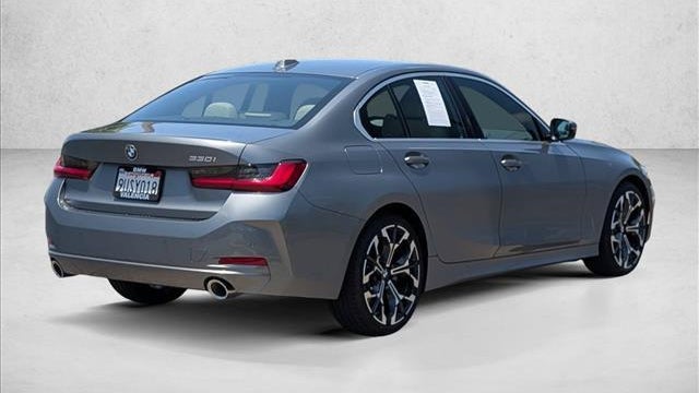 2025 BMW 3 Series 330i