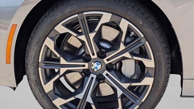 2025 BMW 3 Series 330i