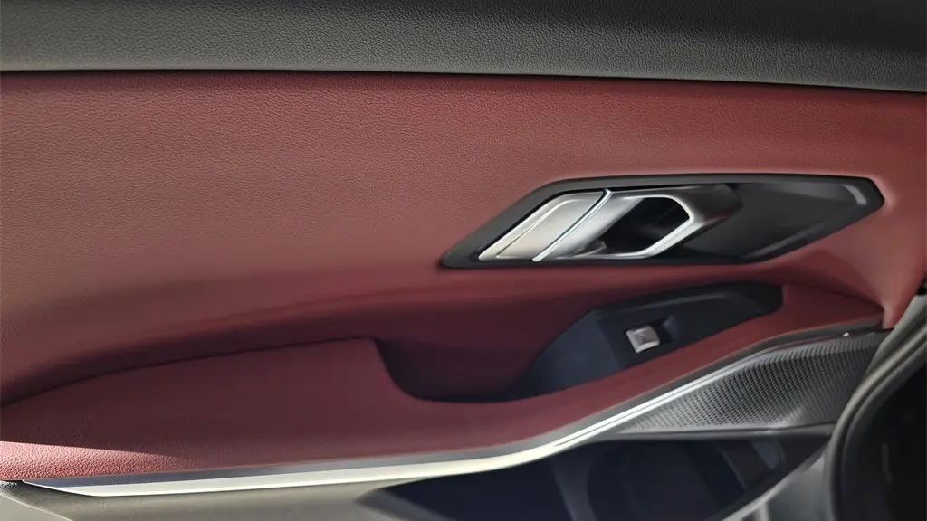 2025 BMW 3 Series 330i
