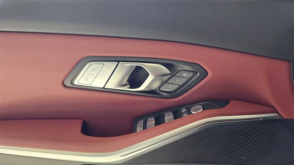 2025 BMW 3 Series 330i