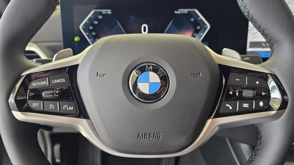 2025 BMW 3 Series 330i