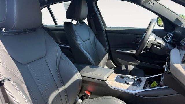 2025 BMW 3 Series 330i