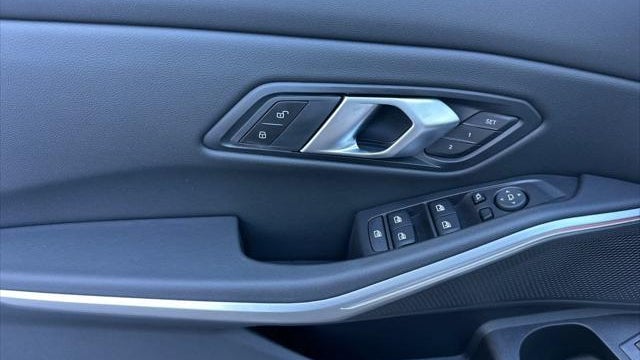 2025 BMW 3 Series 330i