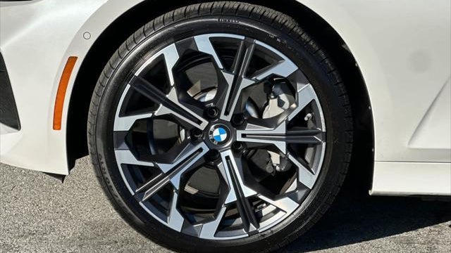 2025 BMW 3 Series 330i