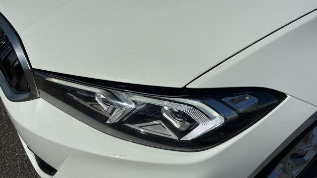 2025 BMW 3 Series 330i