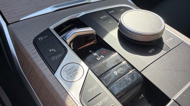 2025 BMW 3 Series 330i