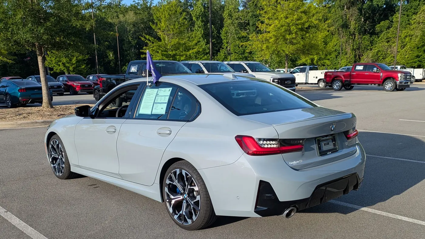 2025 BMW 3 Series 330i