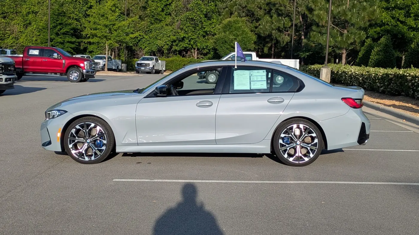 2025 BMW 3 Series 330i
