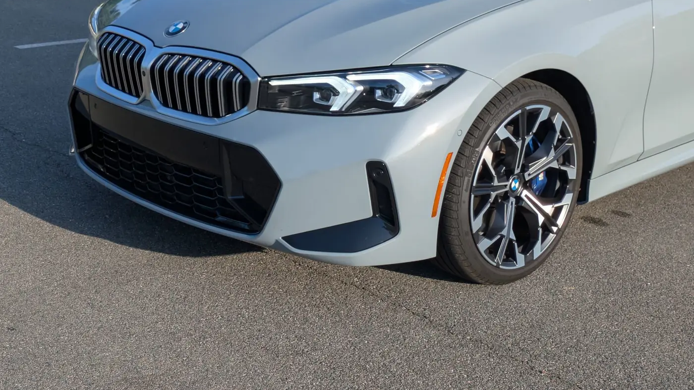 2025 BMW 3 Series 330i