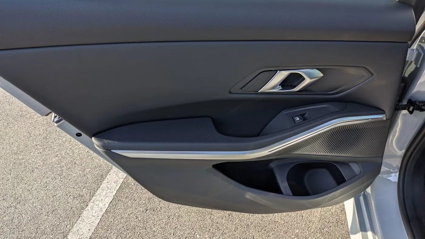 2025 BMW 3 Series 330i