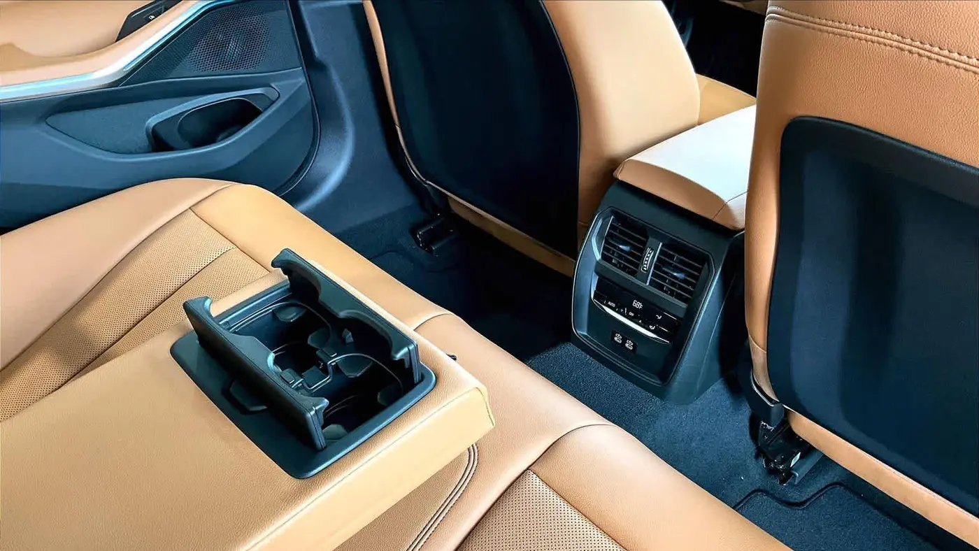 2026 BMW 3 Series 330i