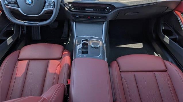 2025 BMW 3 Series 330i