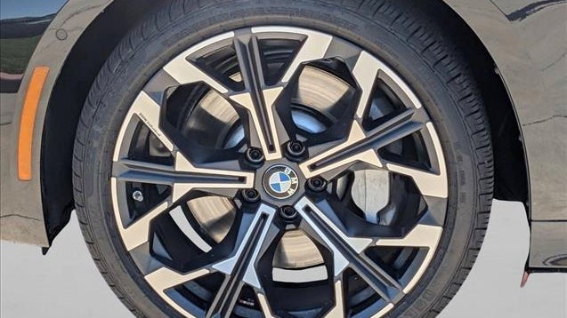 2025 BMW 3 Series 330i