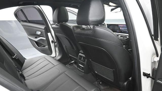 2023 BMW 3 Series 330i